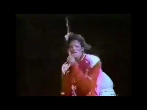 Michael Jackson & Eddie Van Halen "Beat It" live 1984