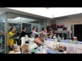 La tribu a fumé un chameau ! Rien ne va plus chez Michel et Augustin.