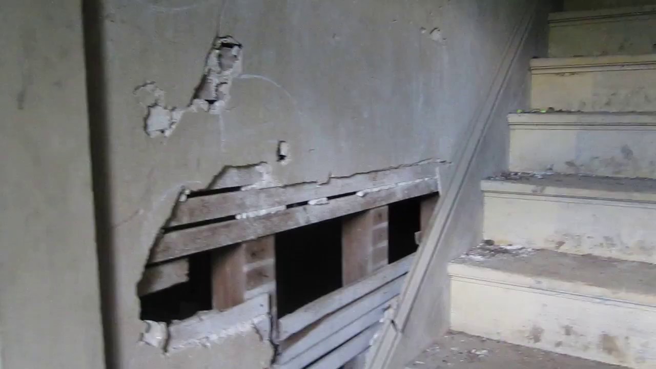 kamala harris Abandoned House.... SHOUT OUT to Authentic Urban Exploration...