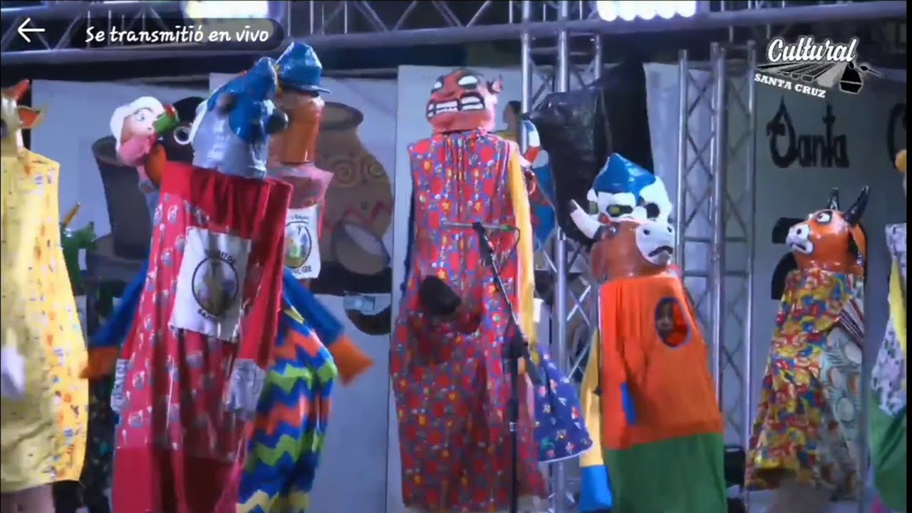 Payasitos Bajureños y Cimarrona El Profe, Santa Cruz, Semana Cultural 2025