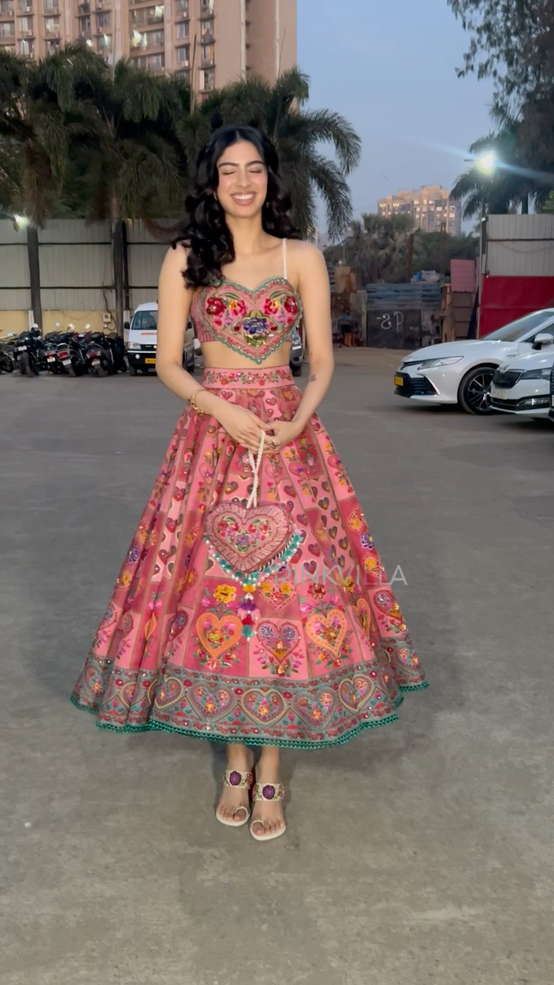 Khushi Kapoor Looks Like Indian Barbie Doll? #shorts #bollywood #khushikapoor