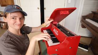 Whats inside this tiny piano? - Fretless Friday 114