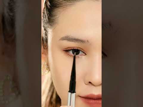 Video: DIY Beauty: Làm thế nào để hình thành lông mày của bạn