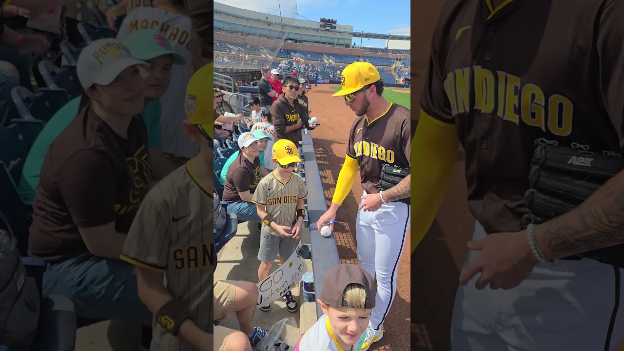 Jackson Merrill signs autographs Spring Training 2024 