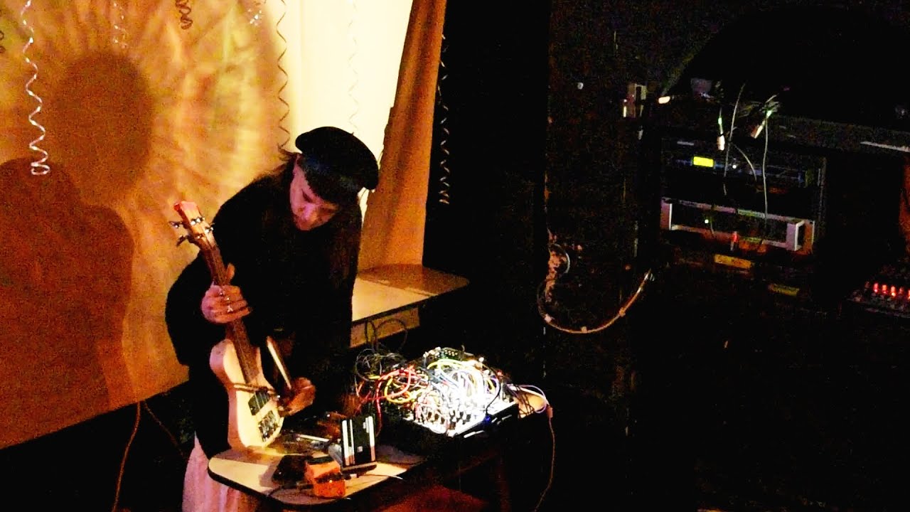 Agnes Haus Live at The Spirit Of Gravity