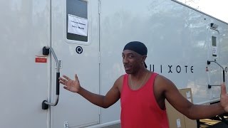 JB Smoove Visits Larry David On Curb Your Enthusiasm Season 9 Set (HBO)