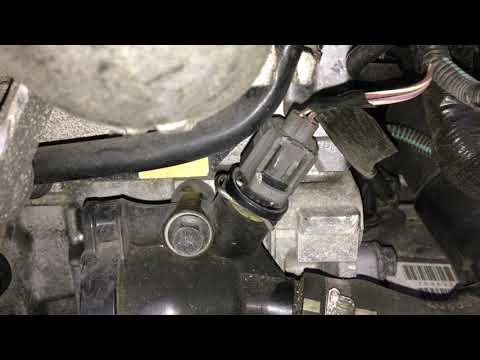 2005 Volvo S40 T5 coolant temperature sensor location - YouTube