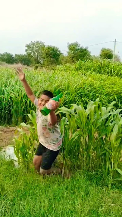 Dada ki jameen bechni padi😂