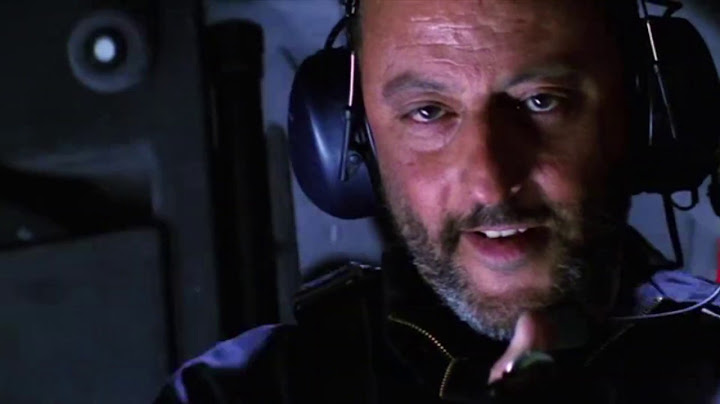 RED LIGHT! GREEN LIGHT! - Mission Impossible (1996) FULL SCENE - Sunday Movies on Movie Gods