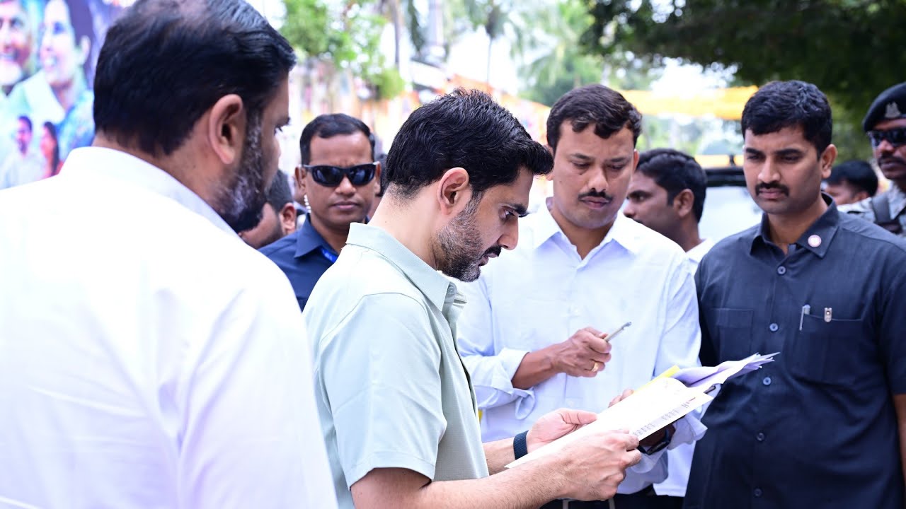 నారావారిపల్లెలో మంత్రి నారా లోకేష్ 81వ రోజు ప్రజాదర్బార్ | పెద్దఎత్తున తరలివచ్చిన ప్రజలు | 6R9NEWS 