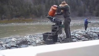 Field testing the Gold Cube and trommel on the Fraser.