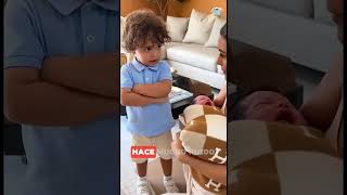 👶📞 Peque quiere devolver a la hermanita: "¡Está rota!" 🤣🚑 #Shorts