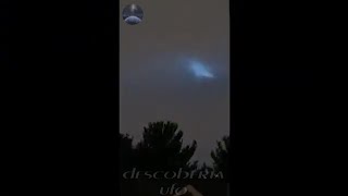 OVNI Filmado Sobre Lansdale, Pensilvânia UFO Filmed Over Lansdale, Pennsylvania