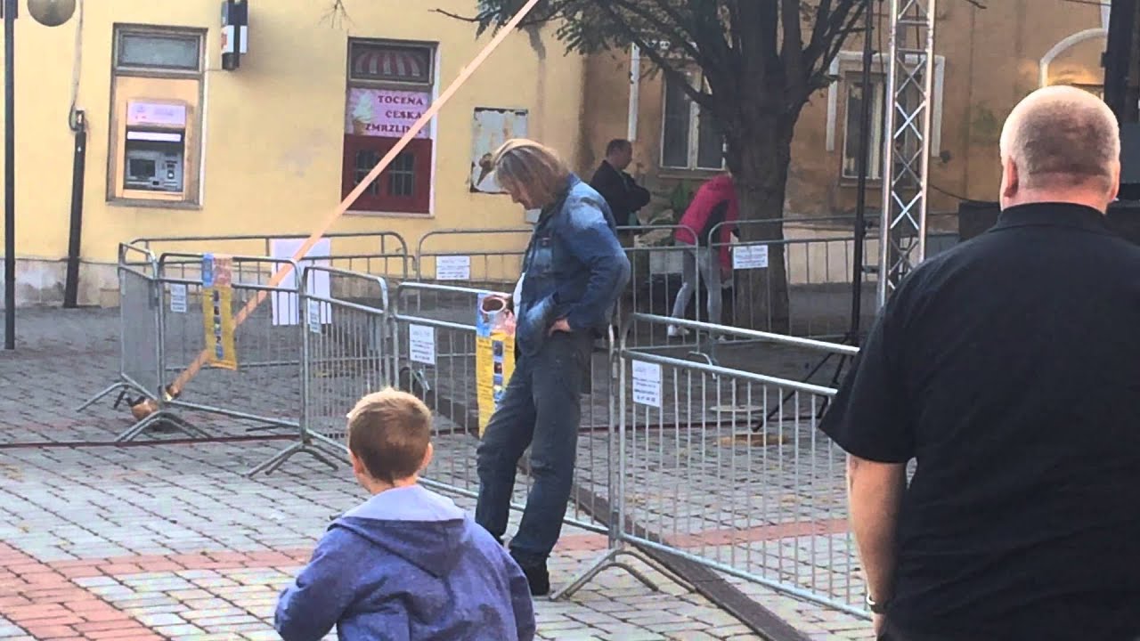 Skupina Pontiac - Krupka, Mariánské slavnosti, 12.9.2015    Se skalním fanouškem:D