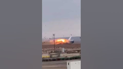 Se estrella un avión de pasajeros en Kazajistán