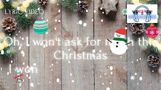 All I Want for Christmas is You by Mariah Carey and Justin Bieber (Lyric Video) Resimi