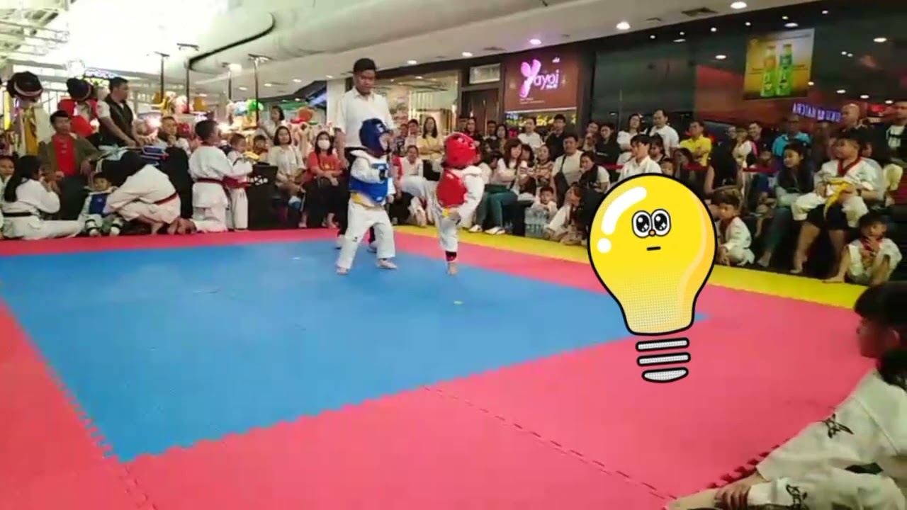 เทควันโด เด็กน้อย น่ารัก แข่งครั้งแรกในชีวิต