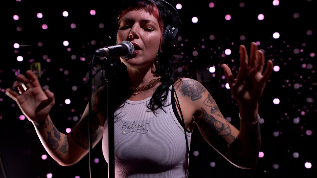 Sleigh Bells - Full Performance (Live on KEXP) 