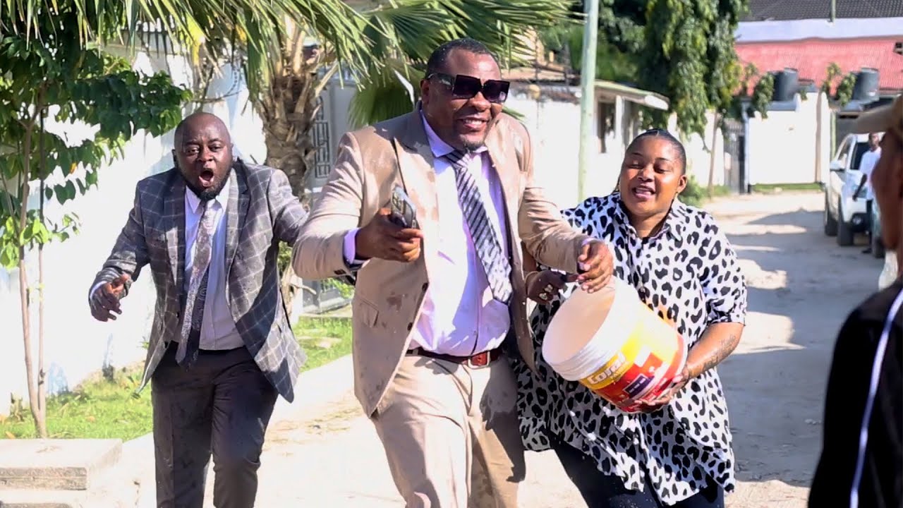 MWIJAKU NA SHILOLE WAMVAMIA BABA LEVO NYUMBANI KWAKE / WAMFANYIA VURUGU NGUMI ZIMERUKA VIBAYA SANA