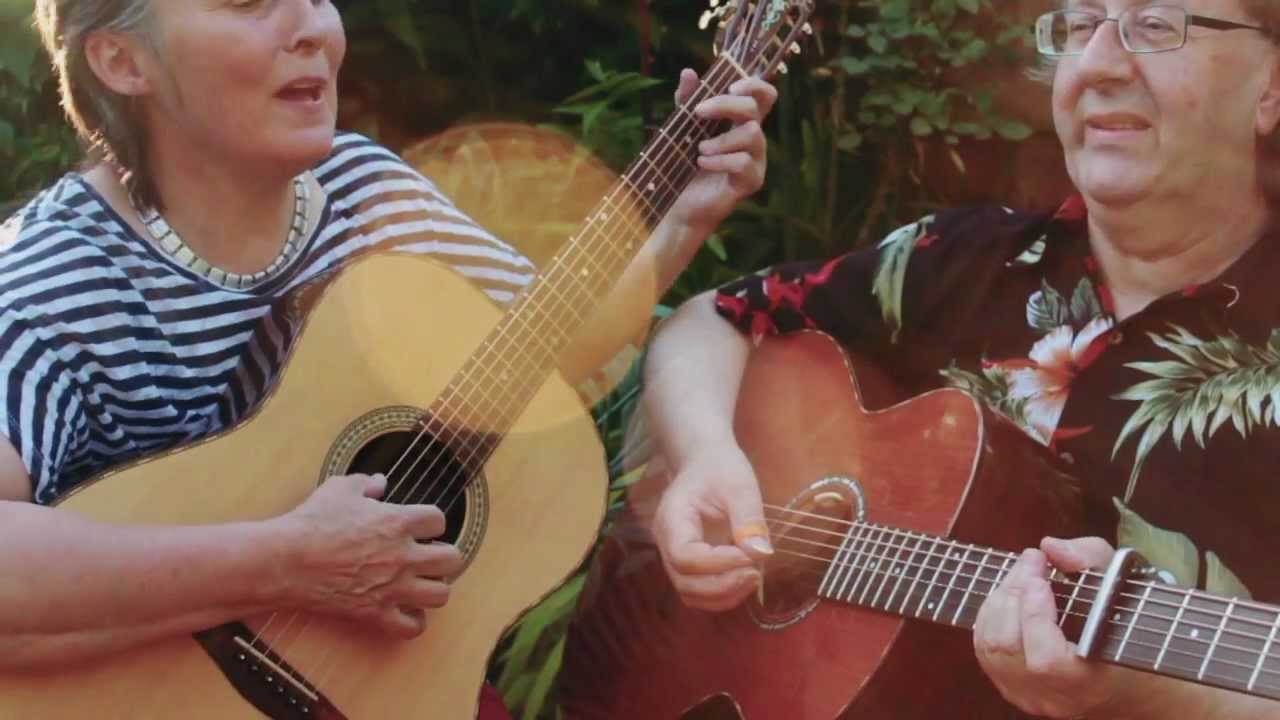 The Midge Song   Steve Hicks and Lynn Goulbourn