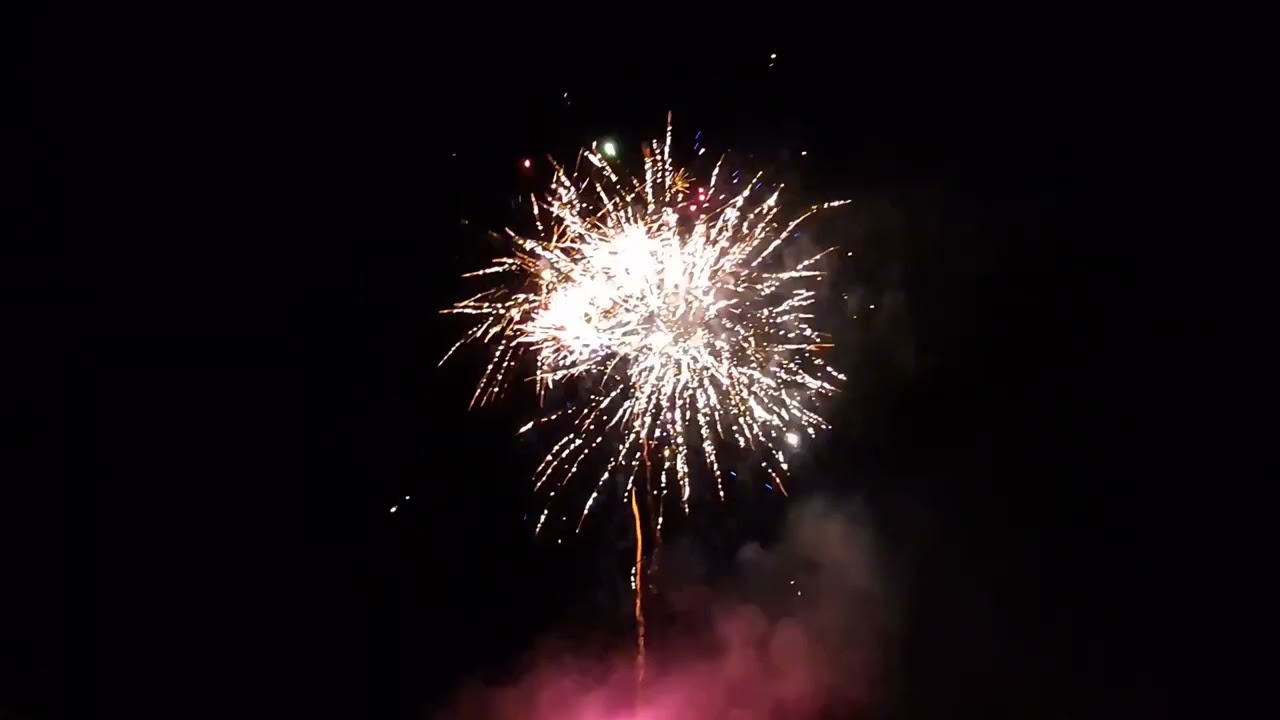 PYROLAND und REPO Silversterfeuerwerk vorschiessen Abschlussfeuerwerk in Ilsede.