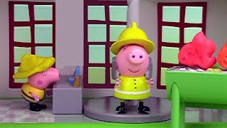Peppa Pig Caserne Camion Pompiers Fire Station Playset Engine Play Doh