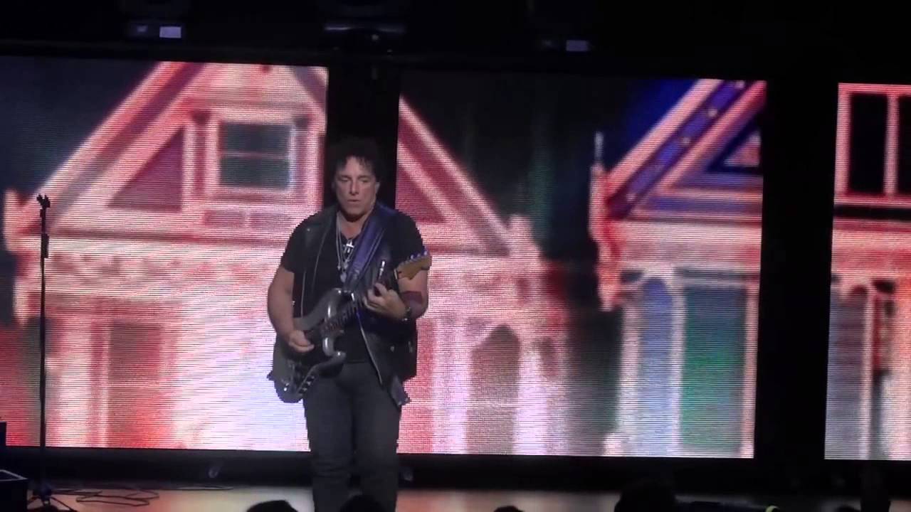 "Lights" Journey August 28, 2013 YouTube