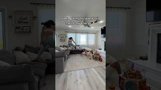 Pretend to spot something in order to observe his or her reaction.#funny #foryoupage #trending