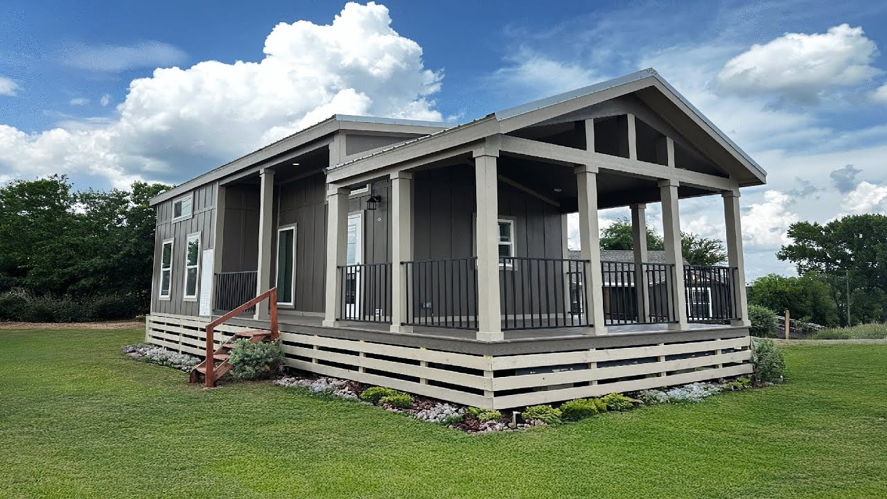 The Most Rustic Beautiful Seaside Lodge Home from Pratt Homes