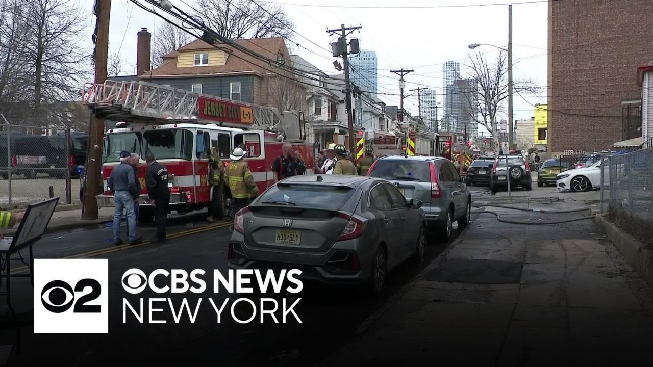 Firefighter, 4 others hurt in Jersey City house fire - YouTube