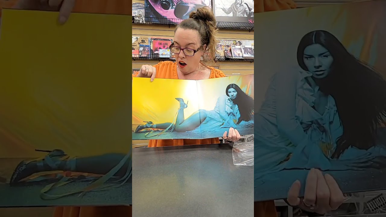 Marina – Princess of Power Indie Vinyl Unboxing (Butterfly Yellow!)