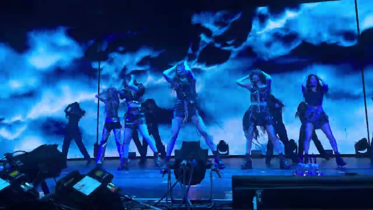 230804 PUT IT STRAIGHT G-IDLE FRONT ROW 4K @ BILL GRAHAM CIVIC AUDITORIUM