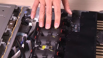 Lenovo ThinkSystem SR645 Installing a system fan