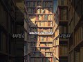 Das verborgene Knistern der verlassenen Schulbibliothek 📚🌌