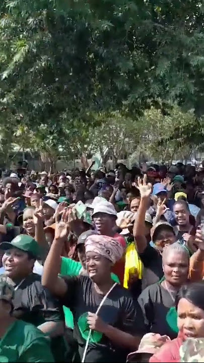Captainmasiya & John Sabza @ PMB High Court.#buya Msholozi hit song