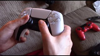 My 1st time holding Sony's new DualSense 5 controller...