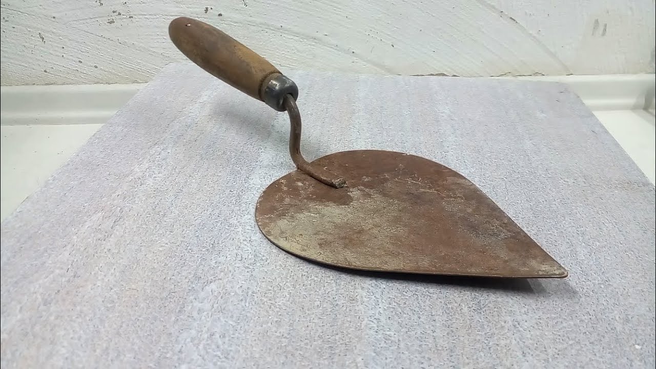 50-Year-Old Rusty Trowel Restoration