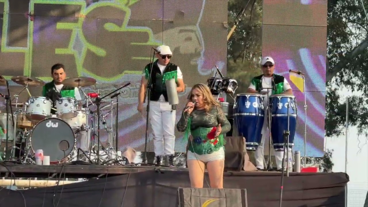 LOS GILES/ EN VIVO CUERNAVACA/ /No Quiero Perderte// No Te Vayas De Mi