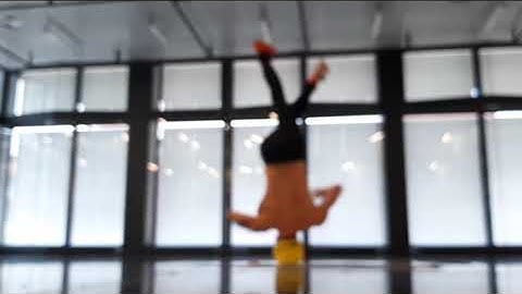 World Record Headspin in 1