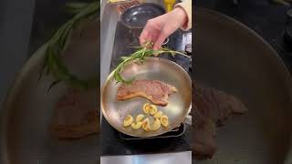 What a lovely morning—let's pan-sear a simple steak.#homechef  #steakdinner  #kitchenlife  #pan