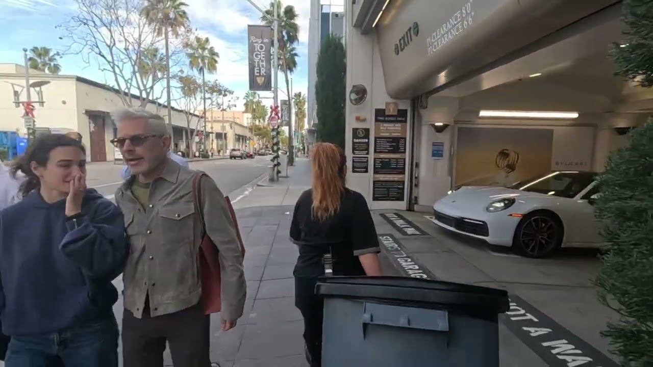 Waymo Fahrt Ende in Beverly Hills, Rodeo Road