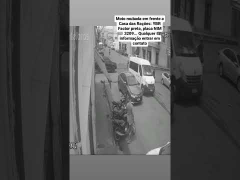 Câmera flagra momento que motocicleta é furtada no centro de Picos