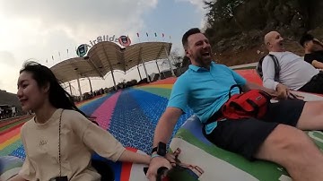 Vietnam 2023 #32 - air slide v zábavním parku v Moc Chau