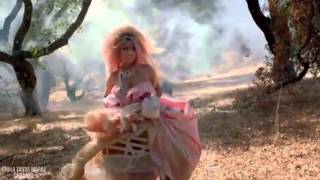 Nicki Minaj - Minajesty Commercial Official