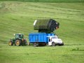 High dumping hay wagon