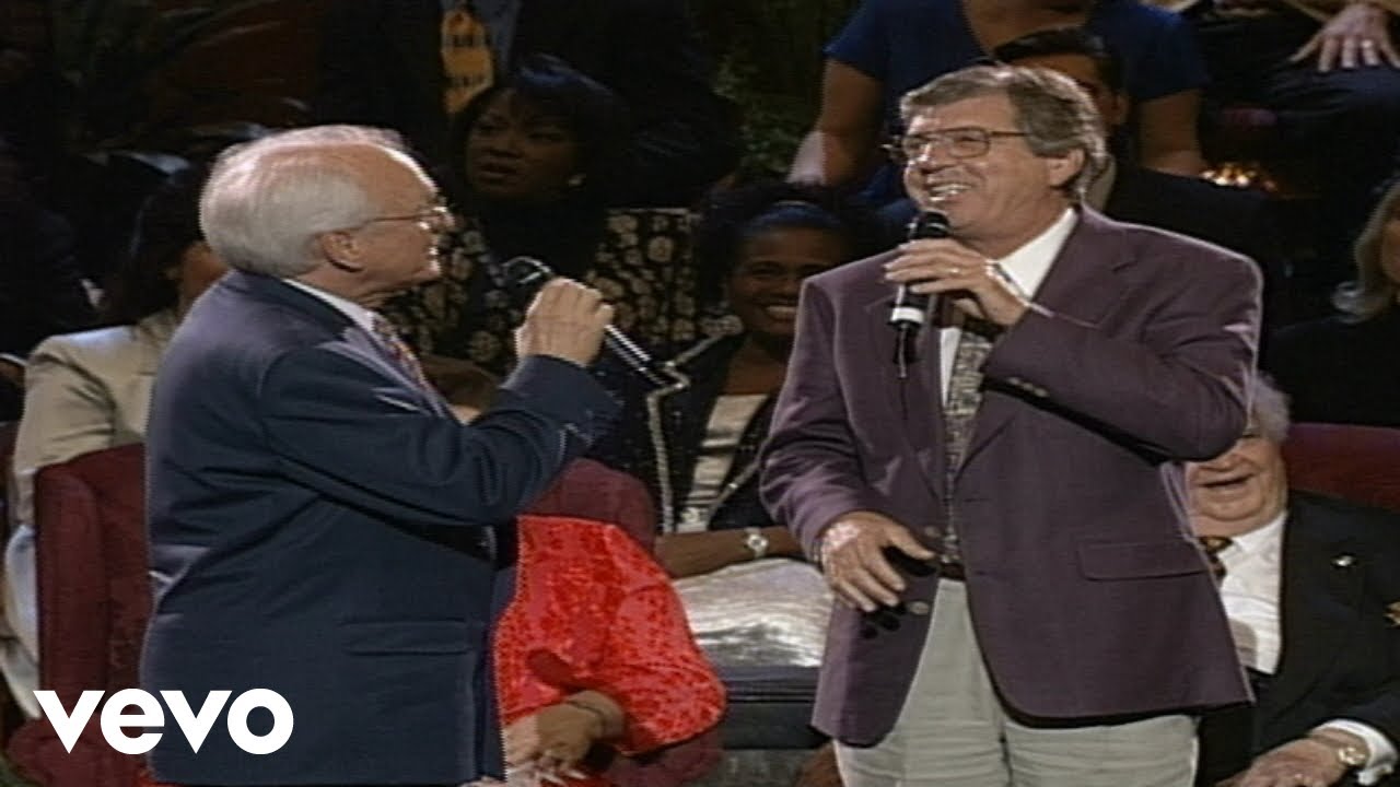 Bill & Gloria Gaither - The Old Gospel Ship [Live] ft. Kevin Williams, Ben Speer, Bob Cain