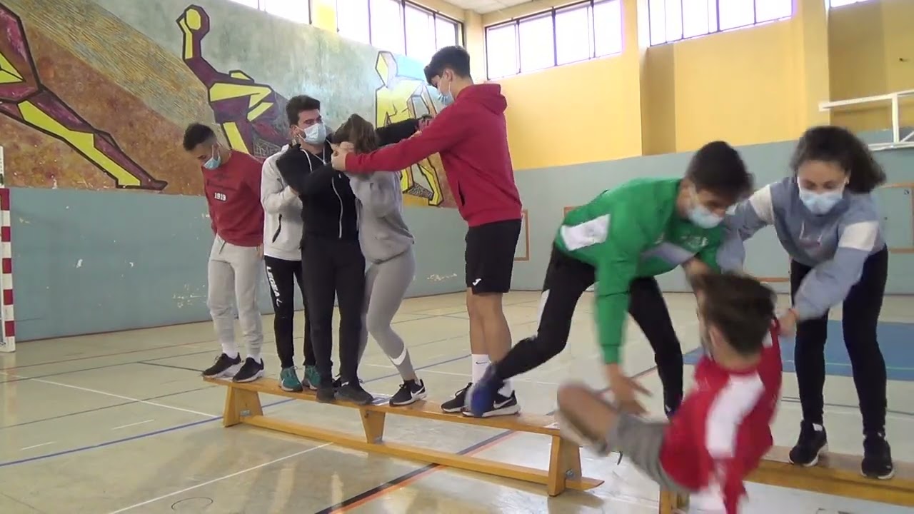 Todos encima del barco 1R 00002