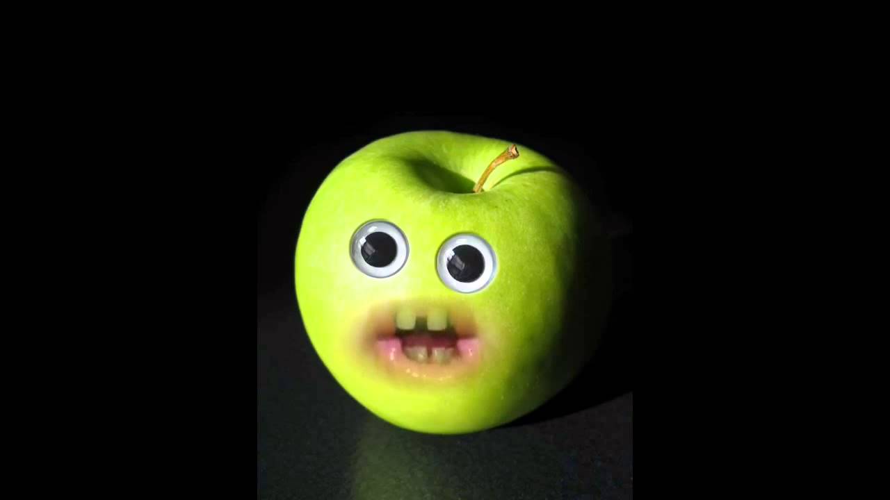 Пение яблоко. Scary Apple.
