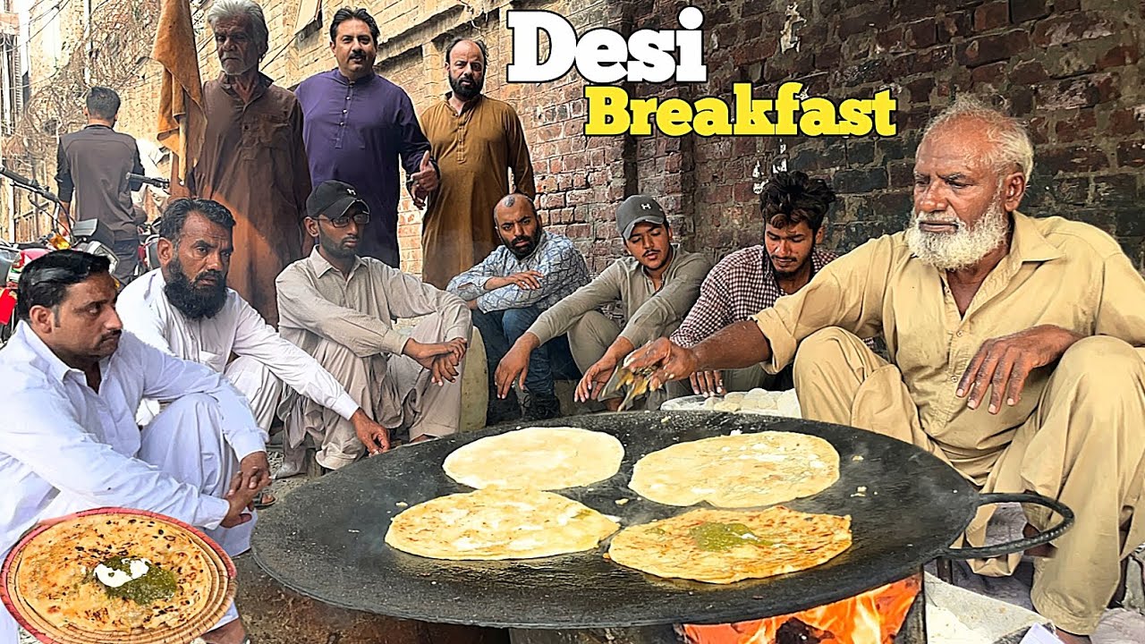 CHACHA GEE SELLING DESI BREAKFAST SAAG PARATHA ON ROAD SIDE | ALOO PARATHA SAAG PARATHA WITH MAKHAN