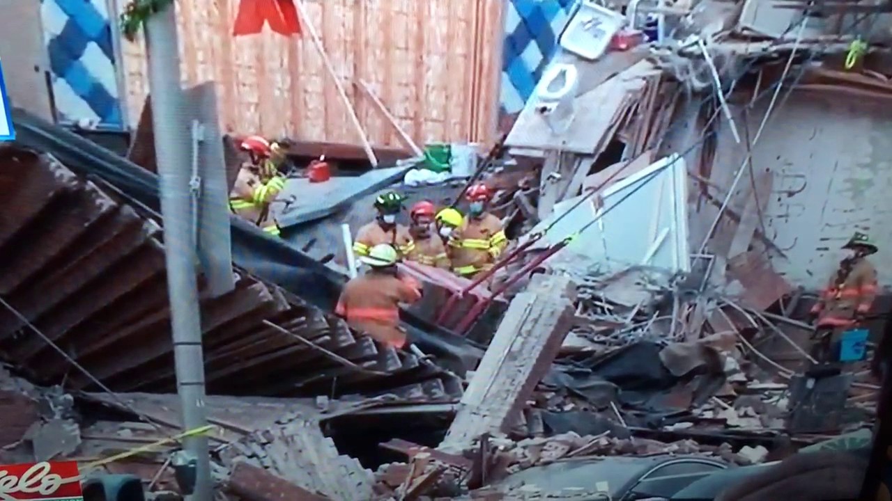 EMERGENCY Building Collapse SIOUX FALLS SD - YouTube